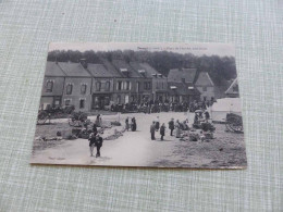 C-5566 , CPA ,Droué, Place Du Marché, Côté Ouest - Droue