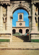 1 OYONNAX LA PORTE MONUMENTALE ET L EGLISE - Oyonnax