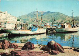 66 PORT VENDRES LE PORT DE PECHE QUI DOMINE LE FORT BEAR - Port Vendres