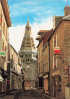 61 DOMFRONT L EGLISE ET LA RUE SAINT JULIEN - Domfront