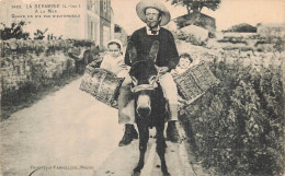 44 LA BERNERIE HOMME ENFANTS SUR UN ANE - La Bernerie-en-Retz