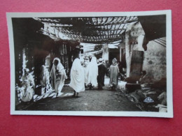 CPSM PHOTO GLACEE  FEZ FES LES SOUKS DU TALAA   ANIMEE   NON VOYAGEE - Fez