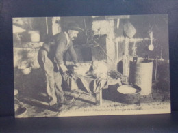 3 CARTES POSTALES A CHOISIR SUR LE LOT . CE SONT DES REPRODUCTIONS . LOT N° 27 - Sonstige & Ohne Zuordnung