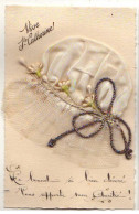 N°21954 - Vive Sainte-Catherine - Bonnet Couleur Ivoire Et Fleurs - St. Catherine