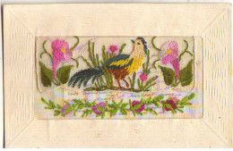 N°21952 - Carte Brodée Avec Rabat - Oiseau Au Milieu De Fleurs - Embroidered