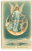 N°19732 - Fröhliche Weihnachten - Ange Gardien Et Deux Anges Décorant Un Croissant De Lune Avec Une Guirlande De Fleurs - Andere & Zonder Classificatie