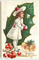 N°15493 - Carte Gaufrée - A Merry Christmas - Fillette Devant Une Feuille, Et Avec Un Cadeau à Ses Pieds - Andere & Zonder Classificatie