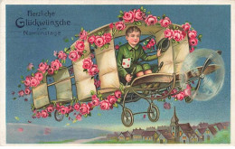 N°26220 - Garçon Pilotant Un Avion Décoré De Roses Au Dessus D'un Village - Geburtstag