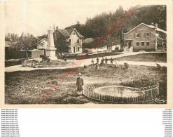38.  VIRIVILLE .  Place Du Monument Aux Morts Et Nouvelle Poste . - Viriville