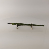 Vintage Calligraphy Dip Pen Bulgarian Unbranded Wooden Green With Nib #5830 - Lapiceros