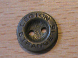 Bouton Ancien Type Musette Paquetage Pncho Legion Etrangere - Buttons