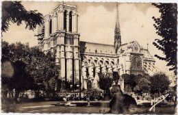 PARIS ( 04° ) , Notre Dame De Paris , Chef D'oeuvre De L'architecture Médiévale , 1951 - Arrondissement: 04