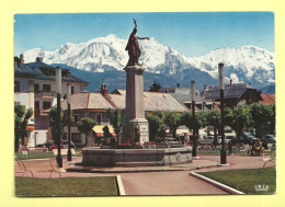 74. CPM. Haute Savoie. Sallanches. Porte Du Mont-Blanc. Place Charles Albert Et Le Mont-Blanc. - Sallanches