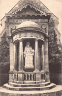 A757 England Minehead Queen Anne's Statue Vintage Postcard - Autres & Non Classés