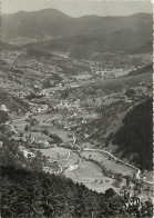 68 - Munster - Vallée De Munster - Au Fond, La Ville - Vue Aérienne - CPSM Grand Format - Voir Scans Recto-Verso - Munster