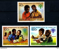 E11214)Jahr Des Kindes, Niger 659/61** - Autres & Non Classés