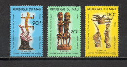MALI  N° 327 à 329  NEUFS SANS CHARNIERE  COTE 3.00€    MUSEE STATUE - Mali (1959-...)