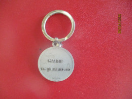 FERRIERES EN GATINAIS MAIRIE TEL PORTE CLEFS CLE CLES - Portachiavi