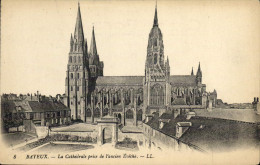 CPA Bayeux Le Cathedrale Prise De L'ancien Eveche - Bayeux