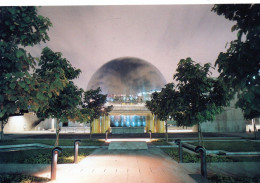 LA GEODE, DOME GEODESIQUE  COULEUR  REF 30150 - Other Monuments