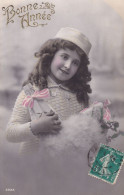 Cpa Jeune Fille  Bonne Année - Scenes & Landscapes