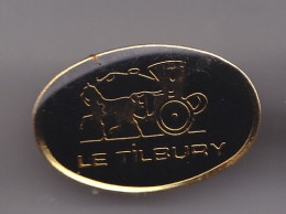 Pin's Le Tilbury Fiacre Réf 7416JL - Andere & Zonder Classificatie