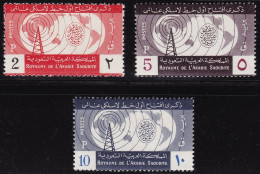 1960 ARABIA SAUDITA, SG 387/389 Serie Di Tre MNH/** - Arabie Saoudite