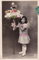 Cpa Jeune Fille  Et Fleurs - Scenes & Landscapes