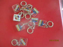 PERNOD 45 LOT 8 PORTE CLEFS CLE CLES Key Ring - Portachiavi