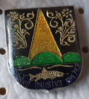 Fishing Society Ribisko Drustvo RD Brezice Fish  Fisch Pesce Slovenia Ex Yugoslavia Pin - Animaux