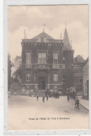Place De L'Hotel De Ville à Gembloux. * - Gembloux