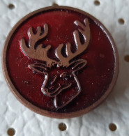 Hunting Deer Animal Pin - Animaux