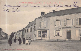 SAINTE SUZANNE - Place Ambroise De Loré Et Route D' Evron , Animée - Sainte Suzanne
