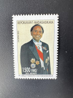Madagascar Madagaskar 2002 Mi. 2595 Pr. Albert Rakoto Ratsimamanga - Madagascar (1960-...)