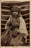 CPA Frau In Orientalischer Kleidung Mit Zigarette, Ouled-Nail - Sonstige & Ohne Zuordnung