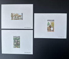 Cameroun Cameroon Kamerun 1983 Mi. 1019 - 1021 Epreuve Luxe Proof Animaux Voie Disparition Faune Fauna Gorille Civette - Cameroun (1960-...)