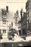 CPA Bourges Hotel Cujas Cour Interieure - Bourges