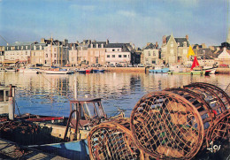 22 PAIMPOL BATEAUX DE PECHE DANS LE BASSIN - Paimpol