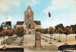 50 SAINTE MERE EGLISE EGLISE EET PLACE DU 6 JUIN - Sainte Mère Eglise