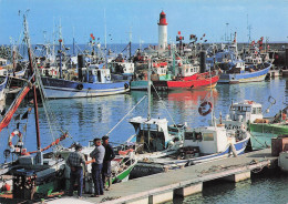 17 ILE D OLERON LA COTINIERE LE PORT ET LE PHARE - Ile D'Oléron