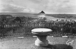 50 AVRANCHES AU JARDIN DES PLANTES - Avranches