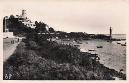 29 BENODET L ESTUAIRE ET LE PETIT PHARE - Bénodet
