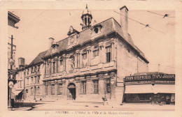 10 TROYES L HOTEL DE VILLE ET LA MAISON CONSULAIRE - Troyes