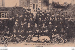A14-10) TROYES - AUBE - MUSIQUE - L ' ETENDARD DE TROYES - FANFARE DE TROMPETTES - ( 2 SCANS ) - Troyes