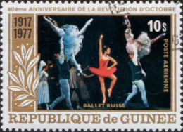 Guinée (Rep) Avion Obl Yv:134/135 60.Anniversaire De La Révolution D'Octobre (Beau Cachet Rond) - Guinea (1958-...)