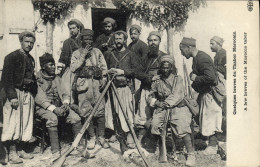 CPA Militaria Quelques Braves Du Thabor Marocain - Uniforms