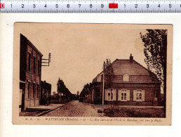 71950 - WATTRELOS LA RUE LERUSTE ET L ECOLE DE BEAULIEU VUE VERS LE PLOUYS - Wattrelos