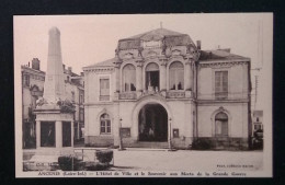 Cp, 44, Ancenis, L'hôtel De Ville Et Le Souvenir Aux Morts De La Grande Guerre, Ed. Combier - Ancenis
