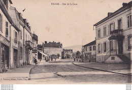 I22-88)  FRAIZE - VOSGES - RUE DE LA GARE - ( 2 SCANS ) - Fraize