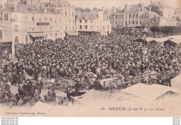 I28-35) REDON -  LA FOIRE  - EN  1905 - ( 2 SCANS ) - Redon